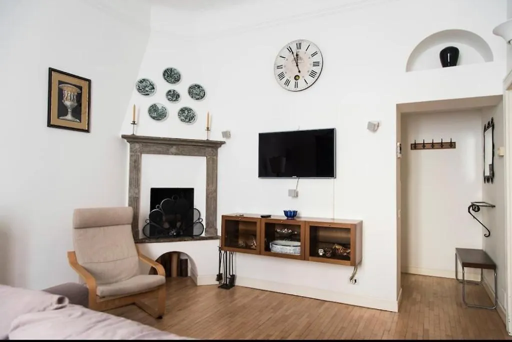 Joivy Classic Flat Near Basilica Di Sant'Ambrogio Apartment Milan