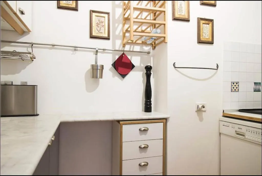 Joivy Classic Flat Near Basilica Di Sant'Ambrogio Apartment Milan Italy