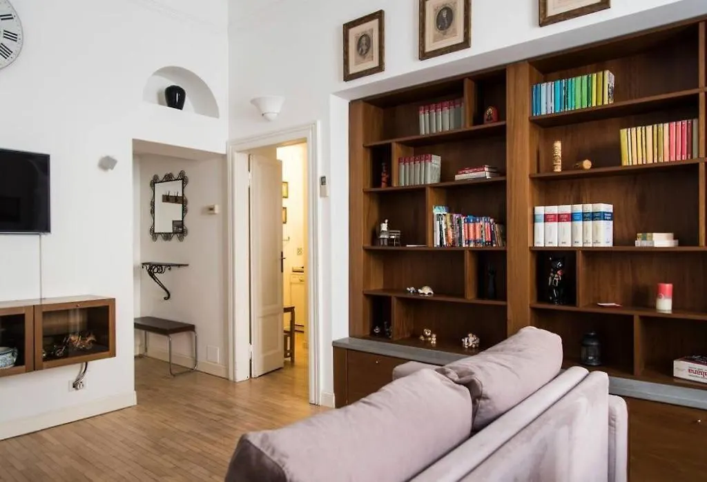 Joivy Classic Flat Near Basilica Di Sant'Ambrogio Apartment Milan Italy